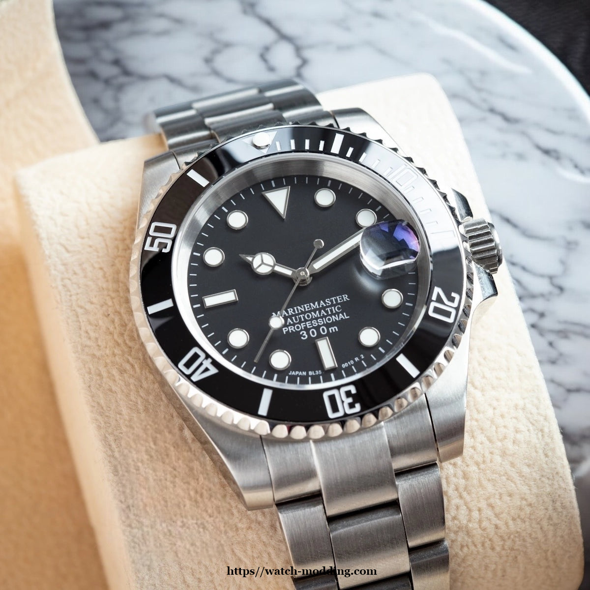 SEIKOSUB | BLACK